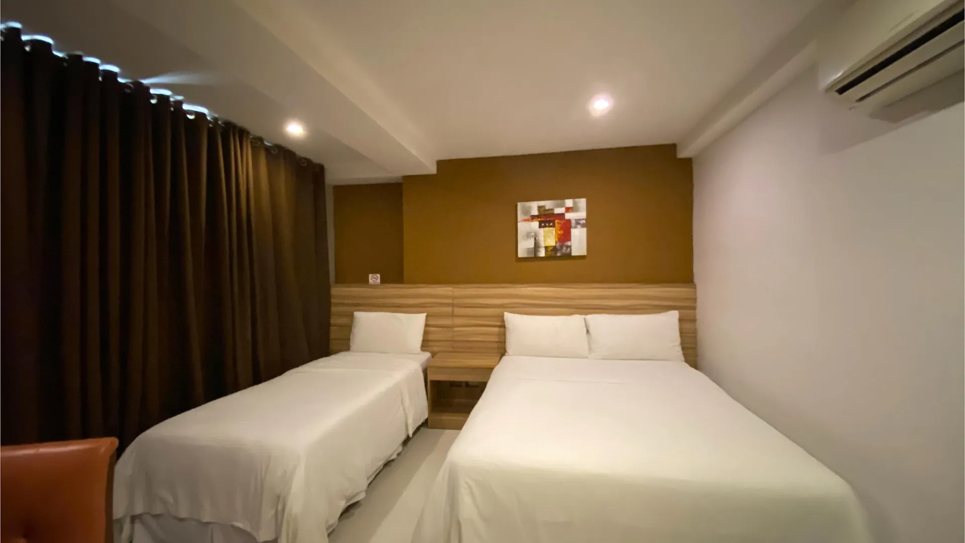 Guijo Suites Makati Makati City 3*,